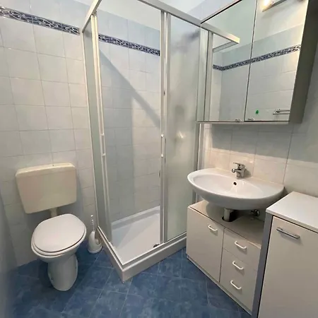 Διαμέρισμα In 54706 *