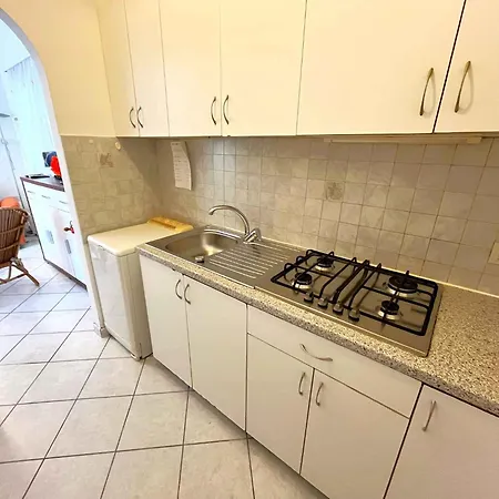 In 54706 * Μπιμπιόνε